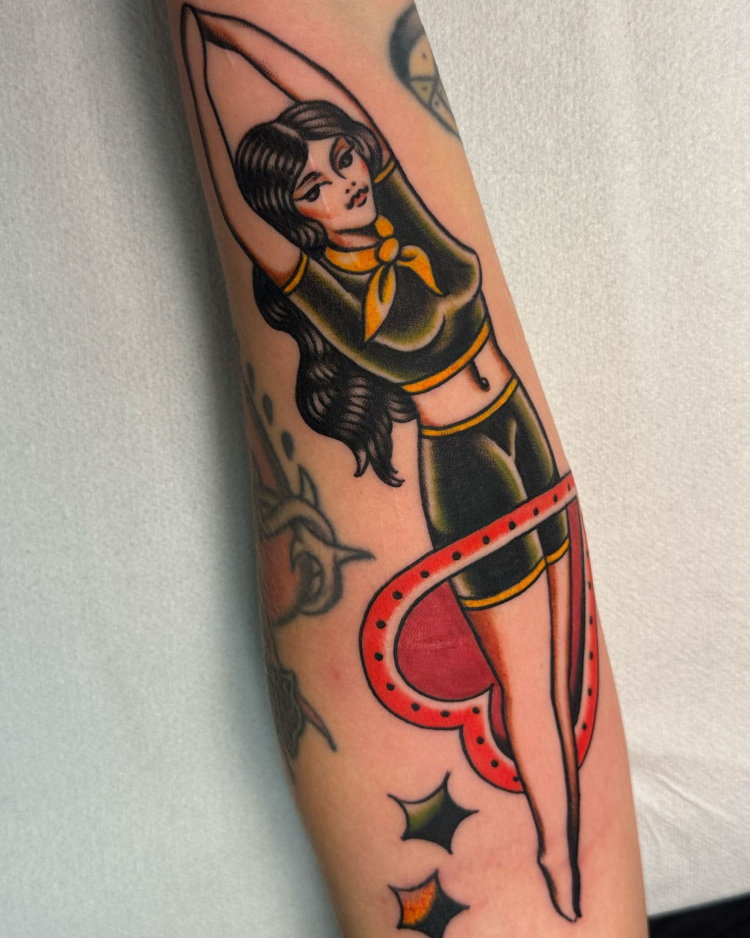 tatuaje tradicional hecho por Skaisse Guerrero